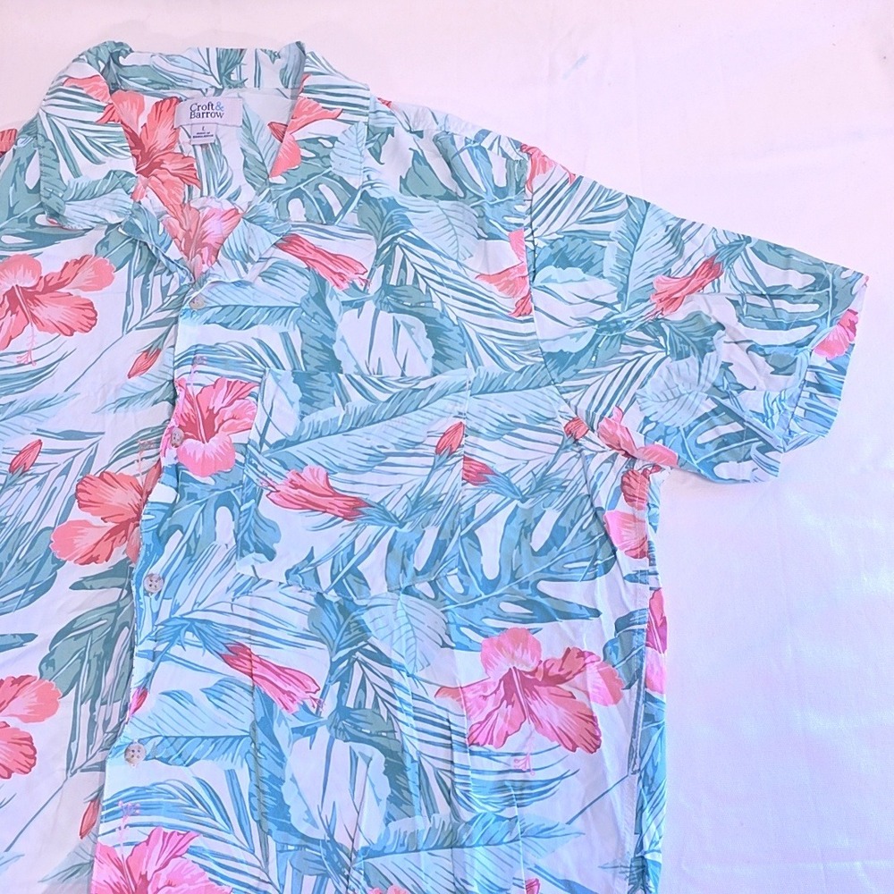 Croft & Barrow Button Up Hawaiian Shirt Mens L White Pink Teal Tropical Floral
